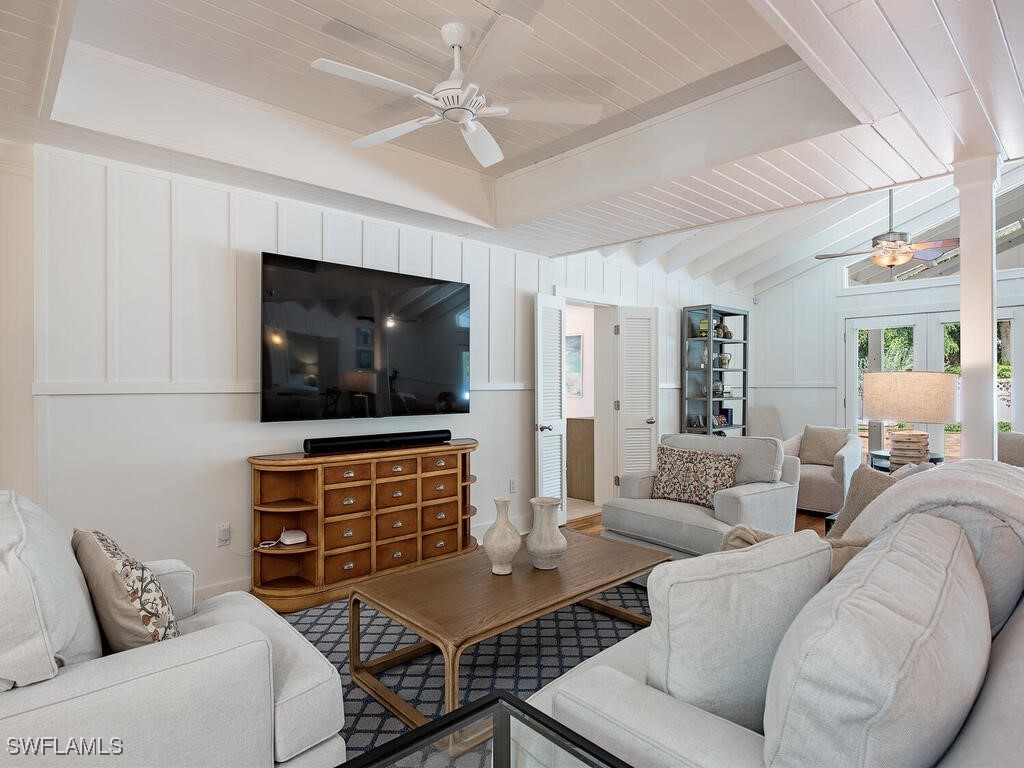 195 2nd Avenue N Naples FL 34102 225075483 image10