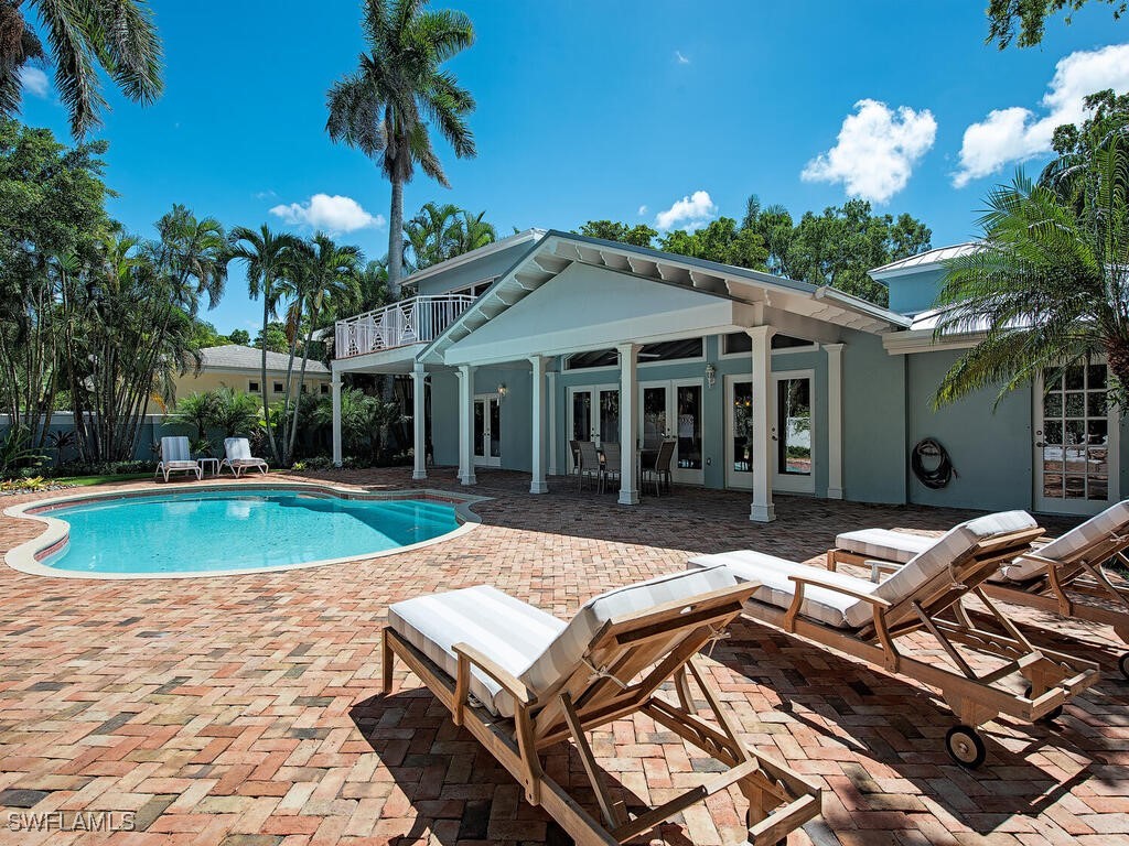 195 2nd Avenue N Naples FL 34102 225075483 image15