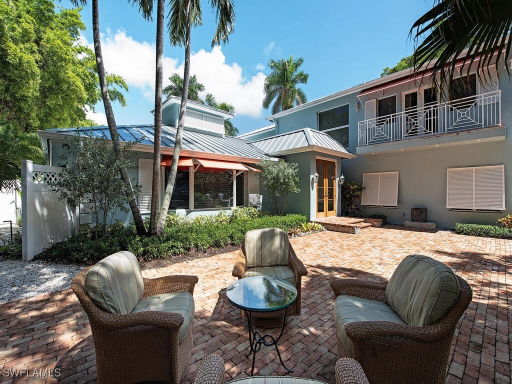 195 2nd Avenue N Naples FL 34102 225075483 image4