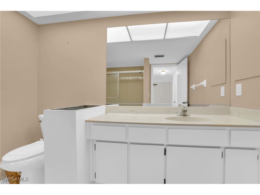 195 Cypress Way E #8 Naples FL 34110 225060741 image16