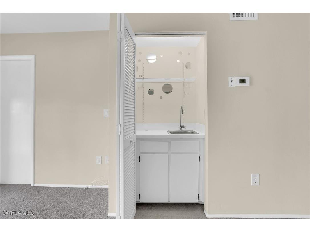 195 Cypress Way E #8 Naples FL 34110 225060741 image7