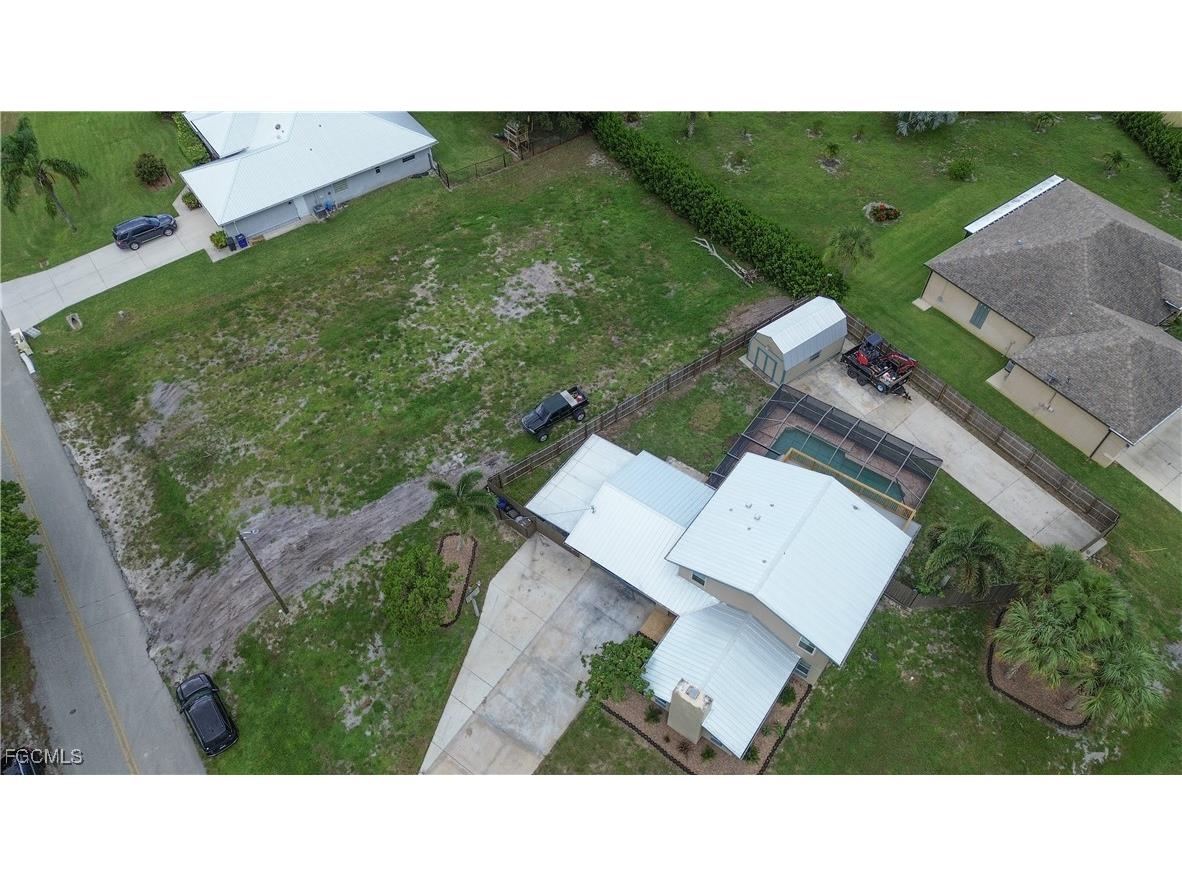 195 E Mariana Avenue North Fort Myers FL 33917 225062782 image1