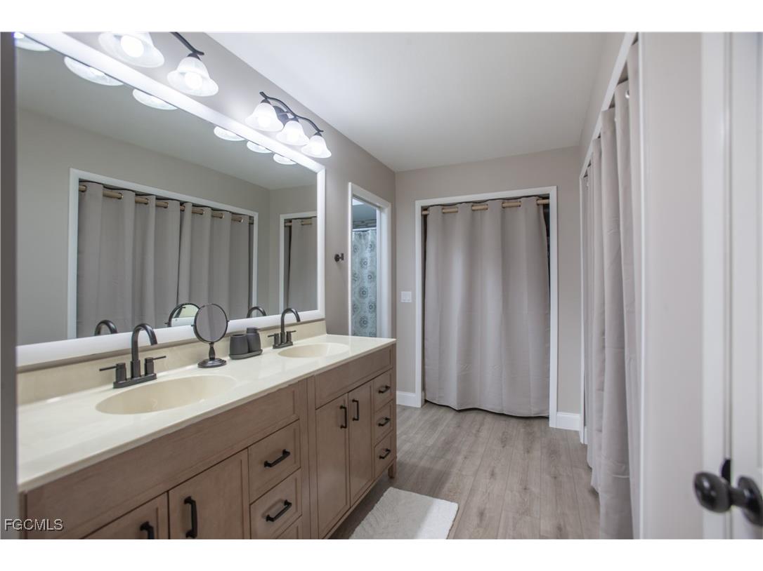 195 E Mariana Avenue North Fort Myers FL 33917 225062782 image21