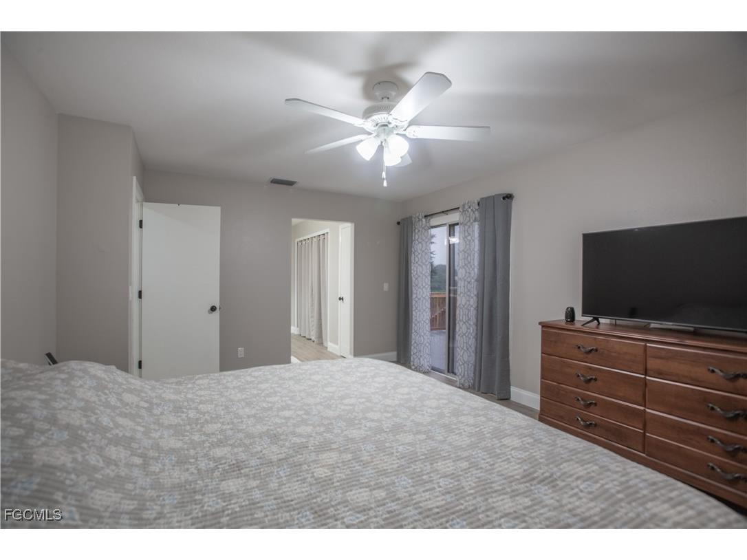 195 E Mariana Avenue North Fort Myers FL 33917 225062782 image25