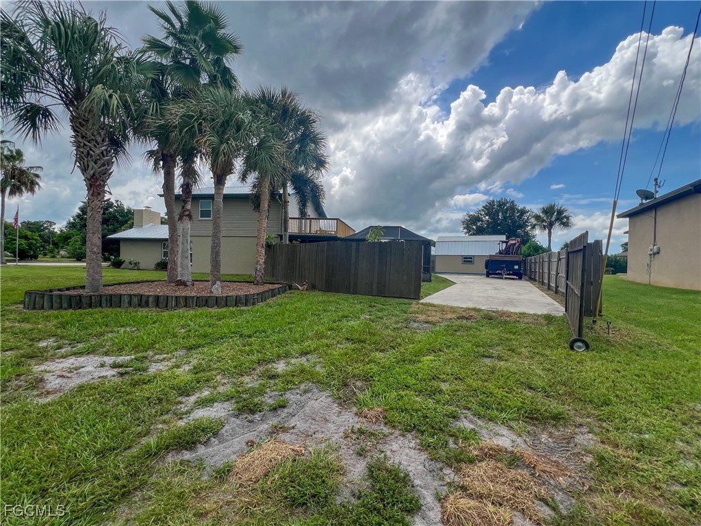 195 E Mariana Avenue North Fort Myers FL 33917 225062782 image36