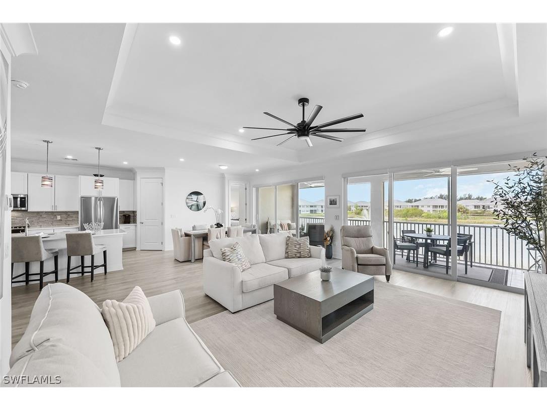 195 Indies Drive E #202 Naples FL 34114 224028205 image1