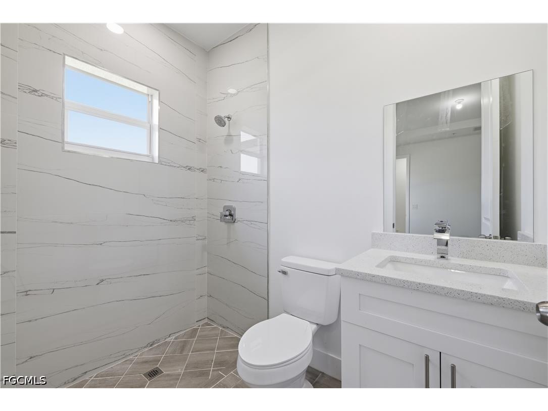 195 Rotonda Boulevard W #3 Rotonda West FL 33947 2026021692 image10