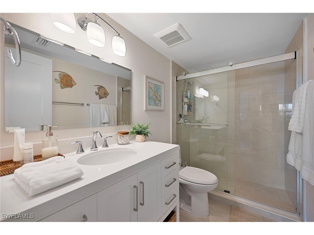 1950 Gulf Shore Boulevard N #101 Naples FL 34102 225079990 image10
