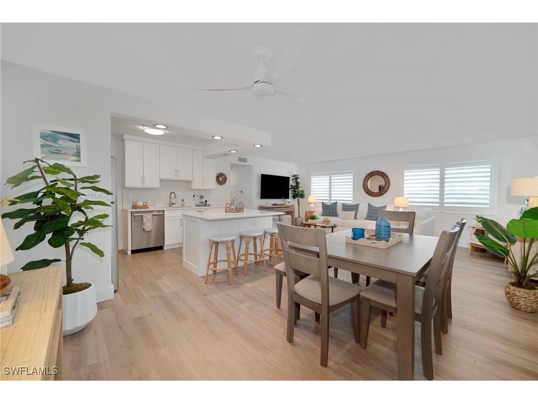 1950 Gulf Shore Boulevard N #101 Naples FL 34102 225079990 image2