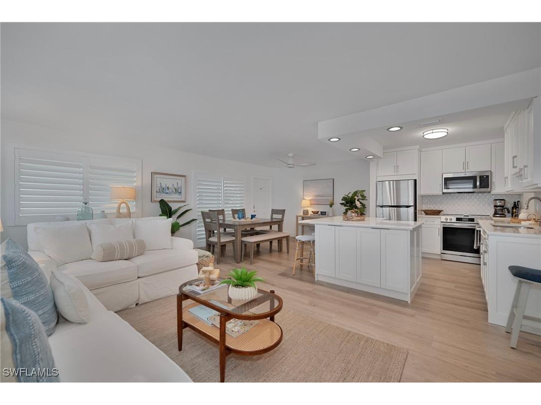 1950 Gulf Shore Boulevard N #101 Naples FL 34102 225079990 image3