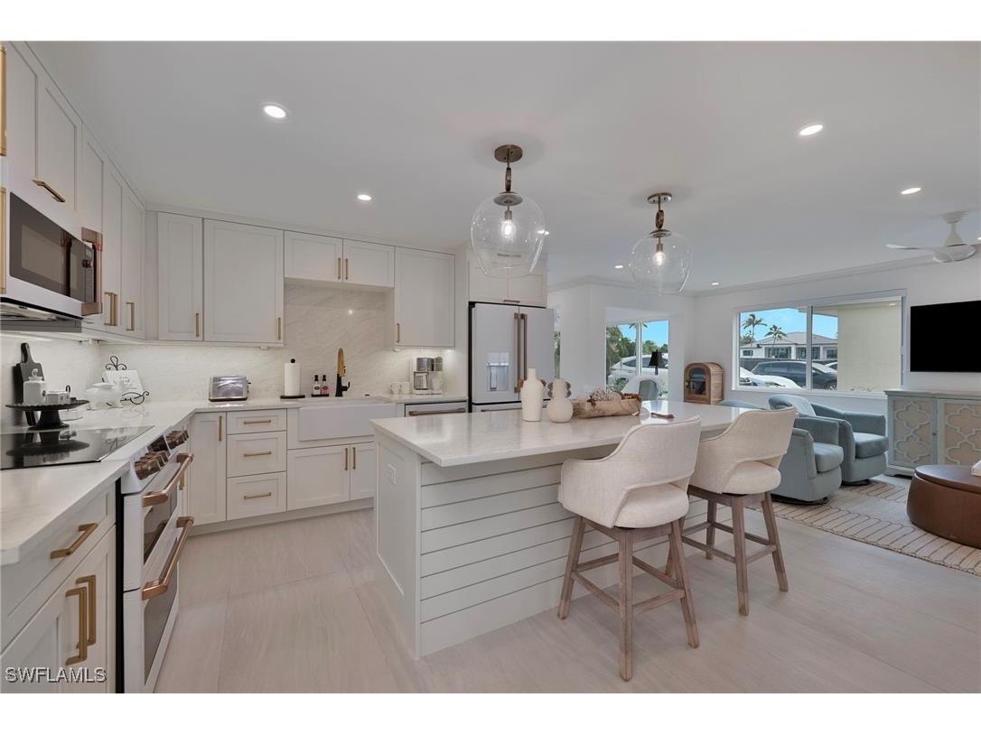 1950 Gulf Shore Boulevard N #107 Naples FL 34102 225074889 image10