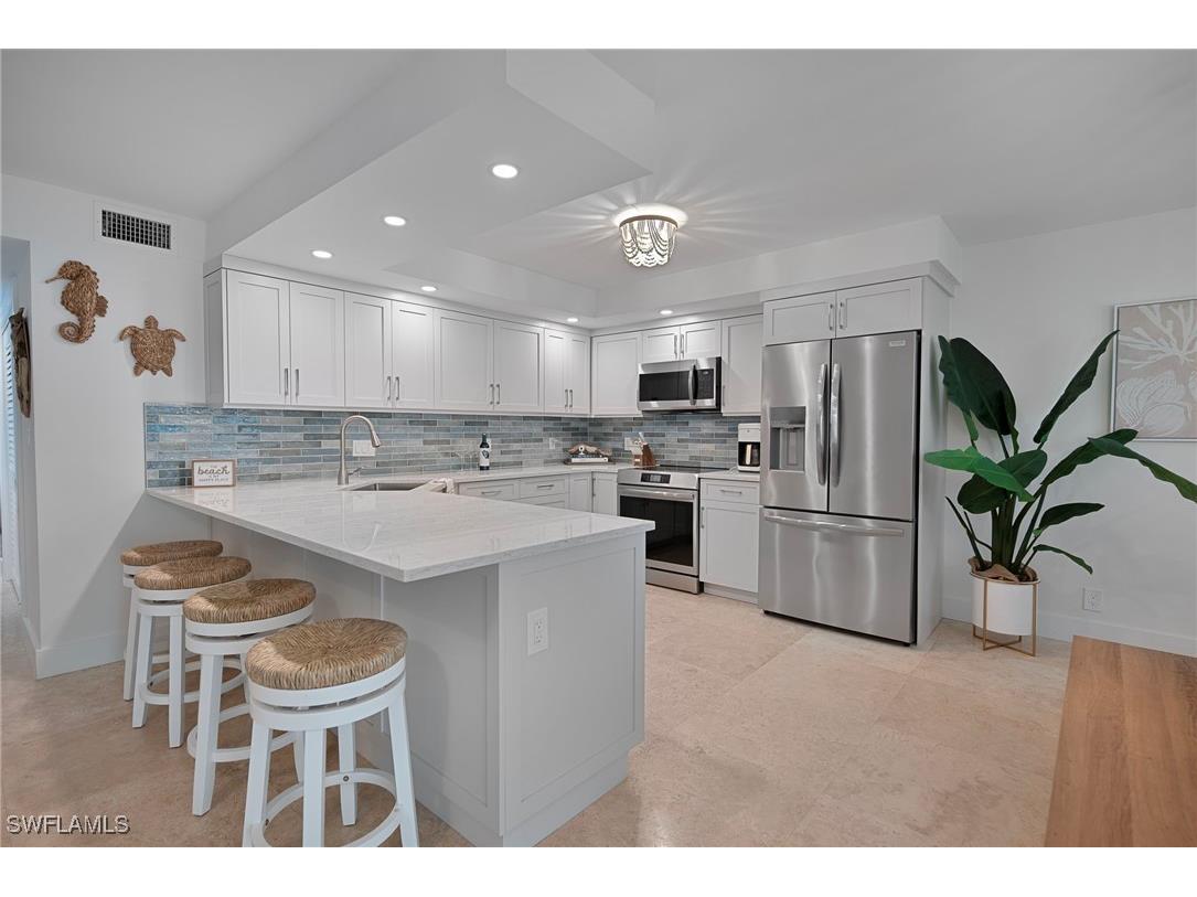 1950 Gulf Shore Boulevard N #108 Naples FL 34102 225079997 image7