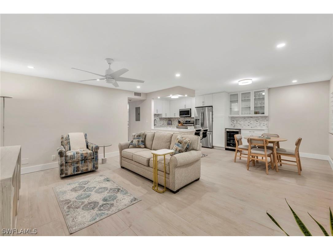 1950 Gulf Shore Boulevard N #110 Naples FL 34102 226011182 image6