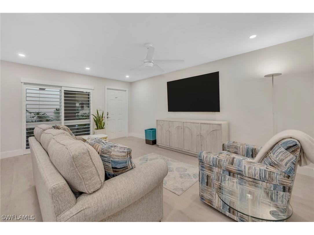 1950 Gulf Shore Boulevard N #110 Naples FL 34102 226011182 image7