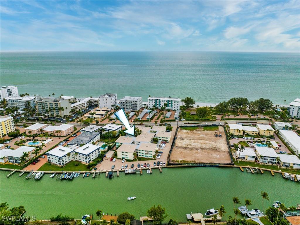 1950 Gulf Shore Boulevard N #113 Naples FL 34102 225072671 image1