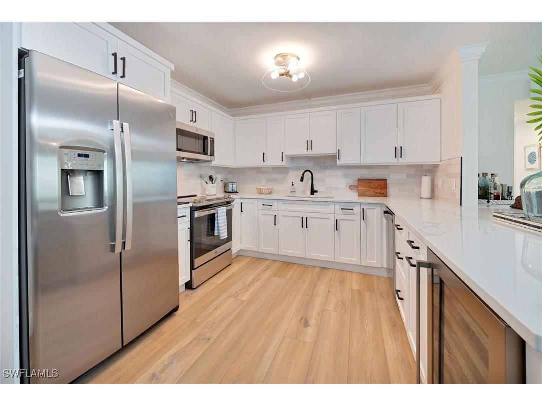 1950 Gulf Shore Boulevard N #113 Naples FL 34102 225072671 image7