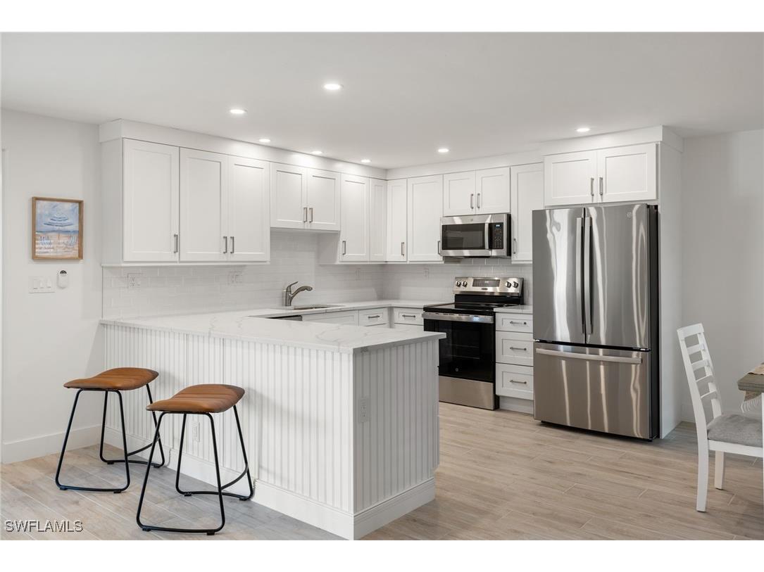 1950 Gulf Shore Boulevard N #114 Naples FL 34102 225057916 image1