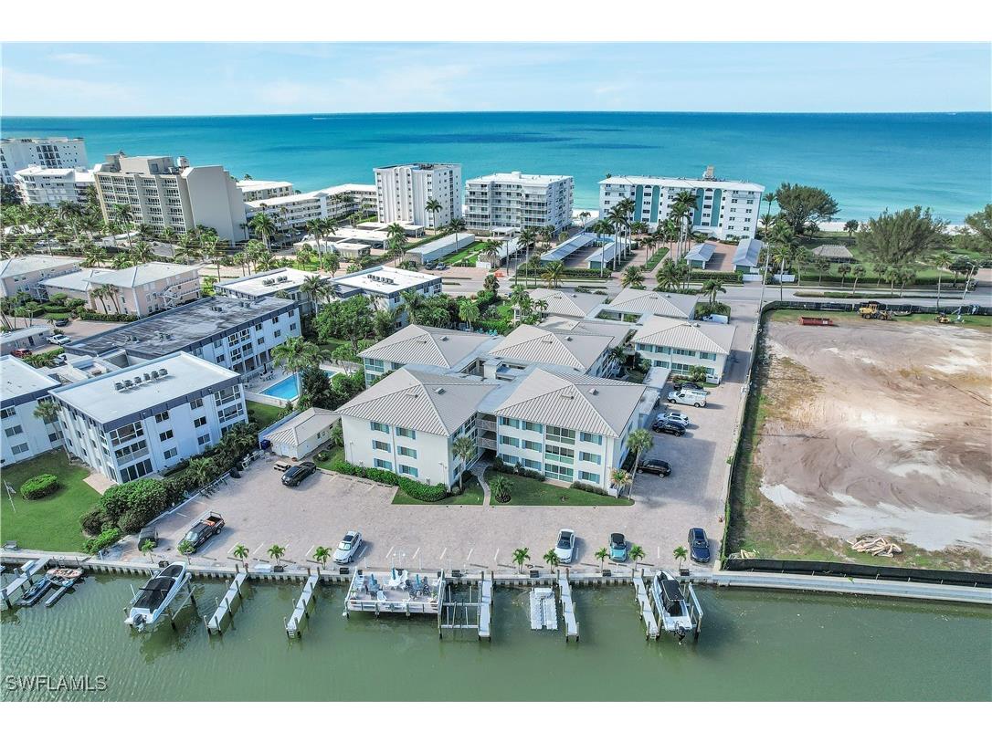 1950 Gulf Shore Boulevard N #201 Naples FL 34102 225081017 image36