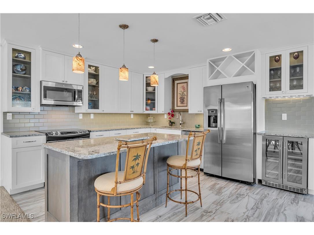 1950 Gulf Shore Boulevard N #201 Naples FL 34102 225081017 image7