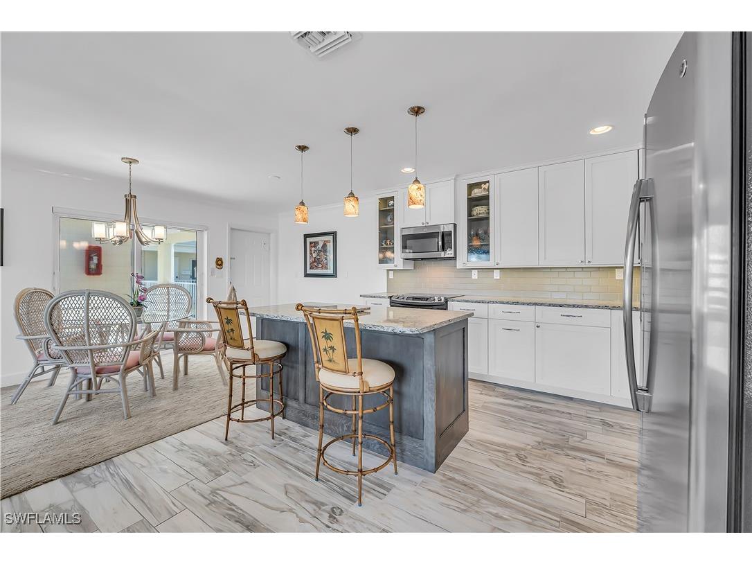 1950 Gulf Shore Boulevard N #201 Naples FL 34102 225081017 image9