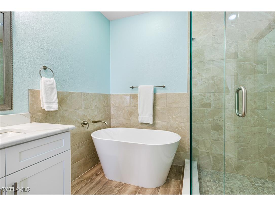 19505 Emerald Bay #101 Estero FL 33928 225082999 image17