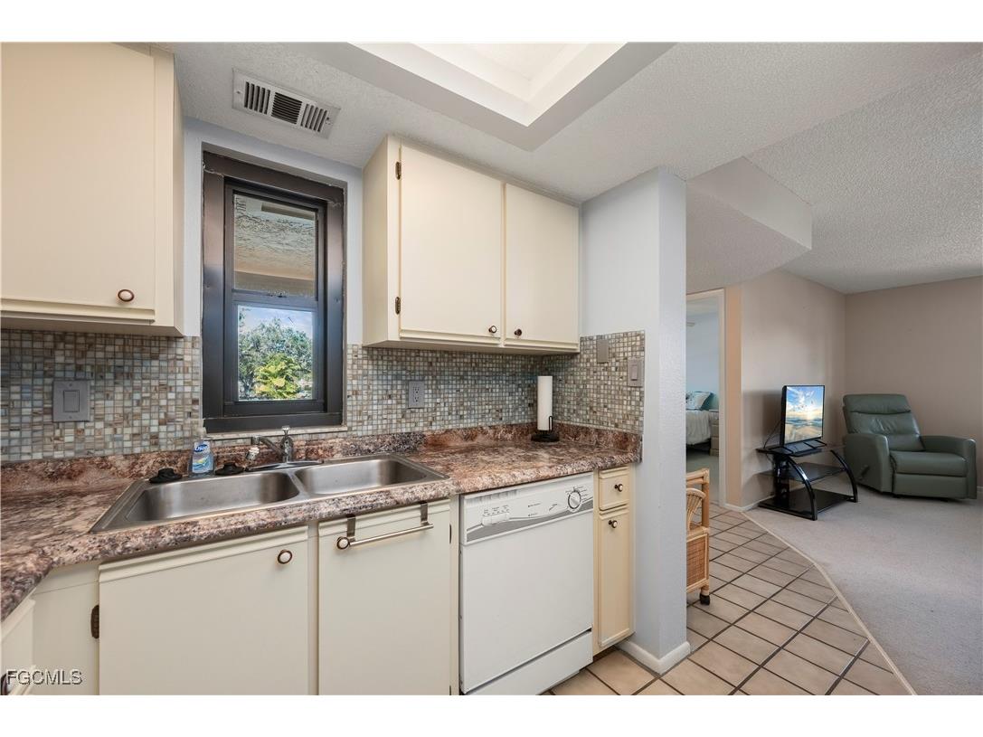 19505 Quesada Avenue #U203 Port Charlotte FL 33948 2026001093 image16