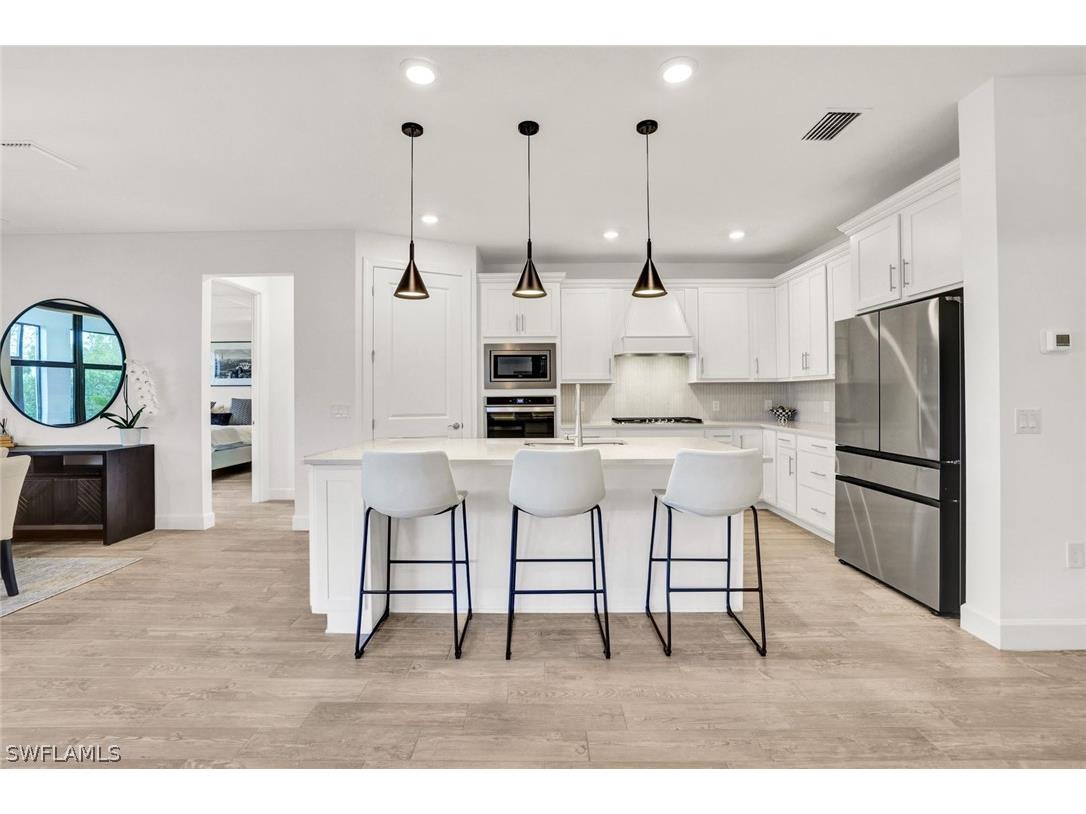 1952 Yellowfin Circle Naples FL 34114 226007374 image1