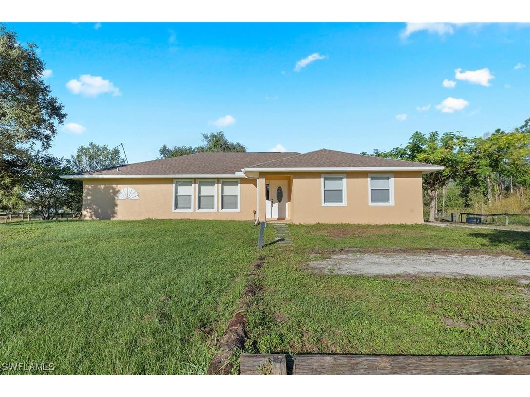 19531 Honey Bear Lane North Fort Myers FL 33917 223081220 image1