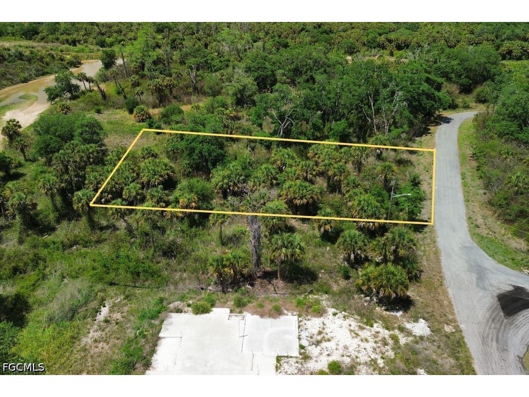 1955 Walcott Loop Lehigh Acres FL 33972 2026017922 image3