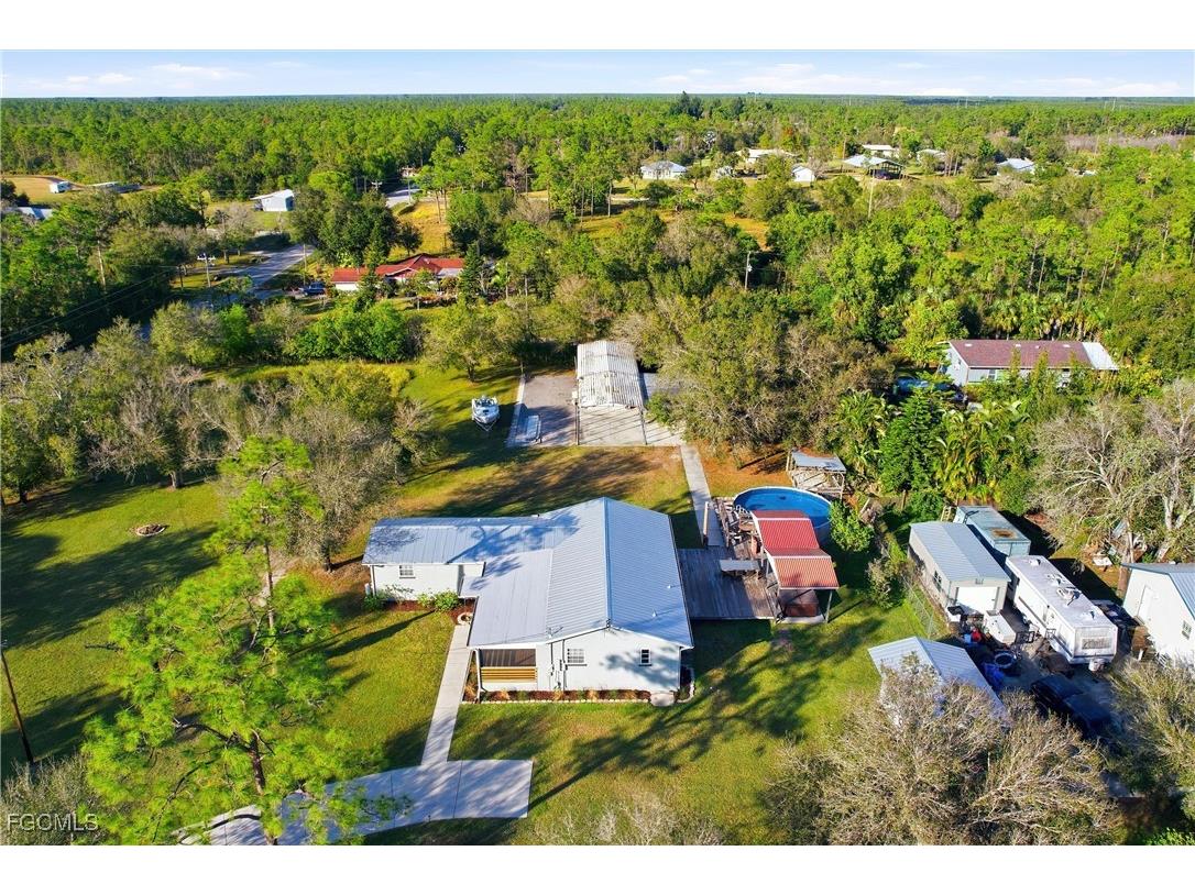 19550 Nalle Road North Fort Myers FL 33917 2025024382 image1