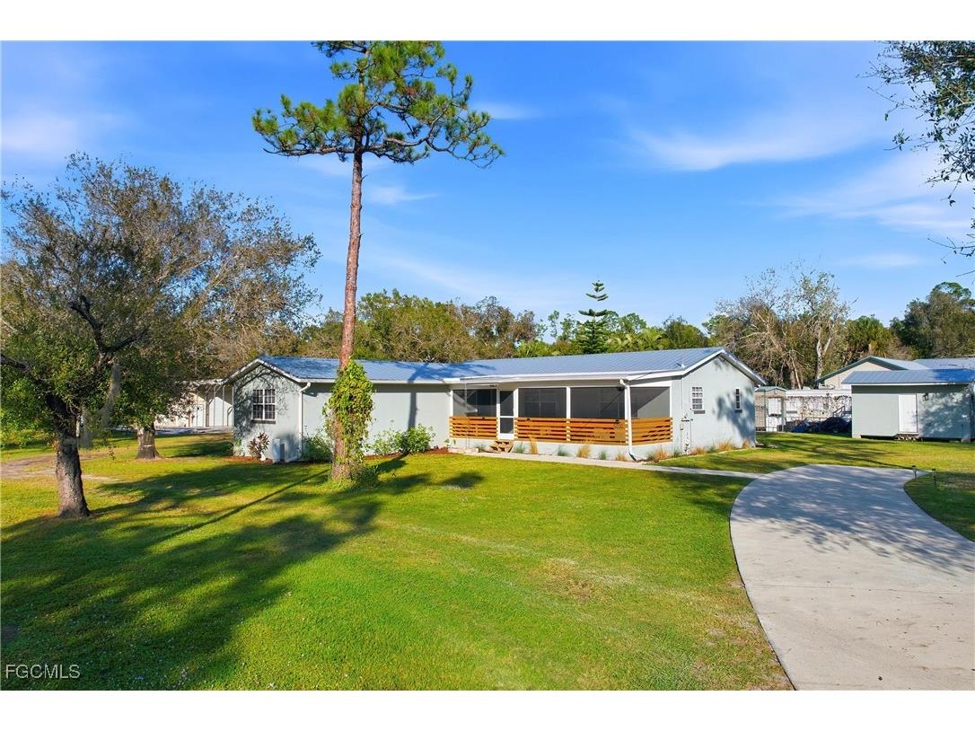 19550 Nalle Road North Fort Myers FL 33917 2025024382 image2