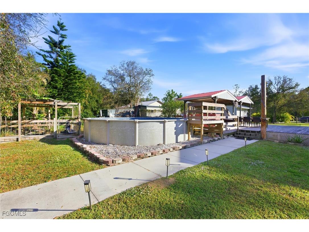 19550 Nalle Road North Fort Myers FL 33917 2025024382 image3