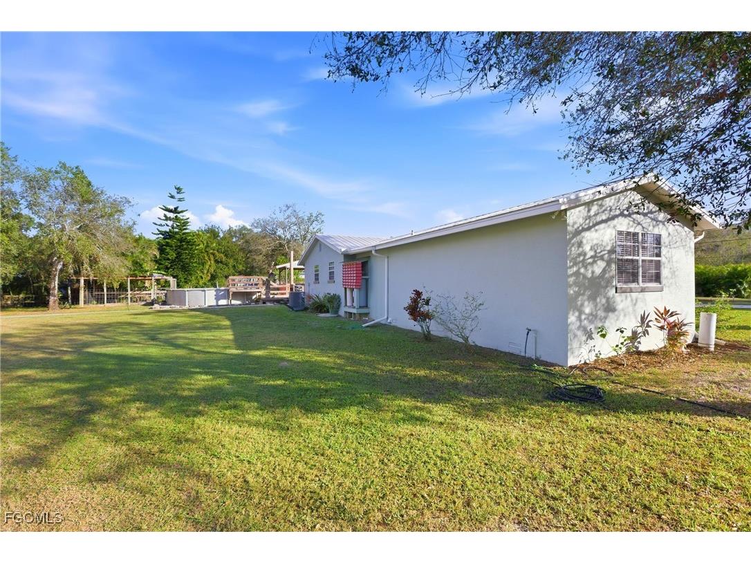 19550 Nalle Road North Fort Myers FL 33917 2025024382 image38