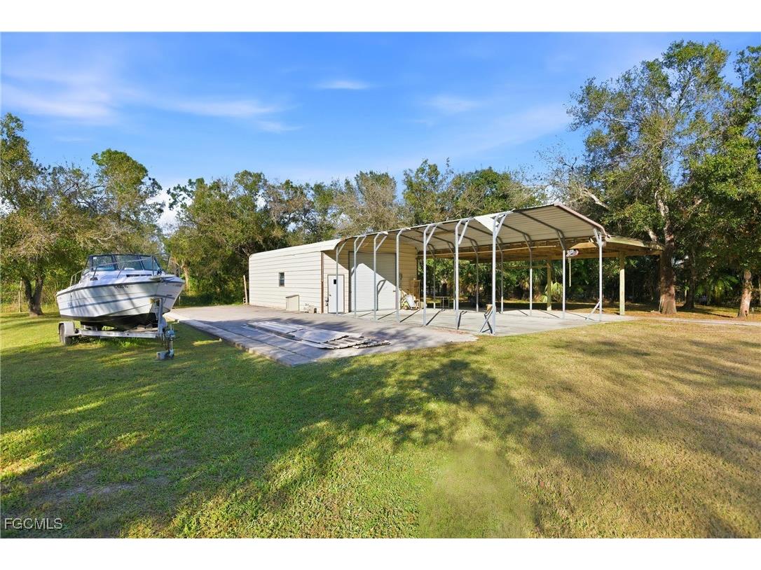 19550 Nalle Road North Fort Myers FL 33917 2025024382 image4