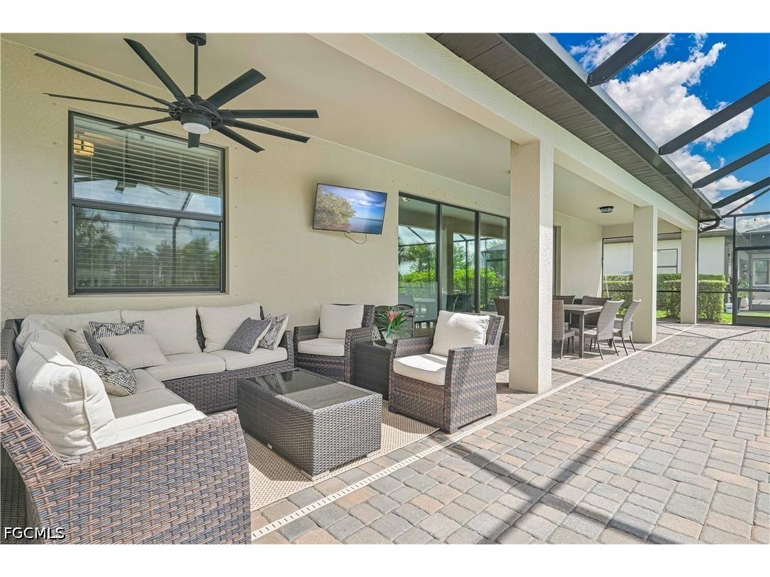 19553 The Place Boulevard Estero FL 33928 2026016460 image10