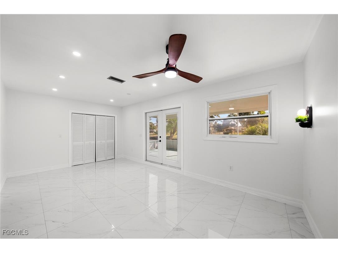 1956 Indian Creek Drive North Fort Myers FL 33917 2025024946 image10