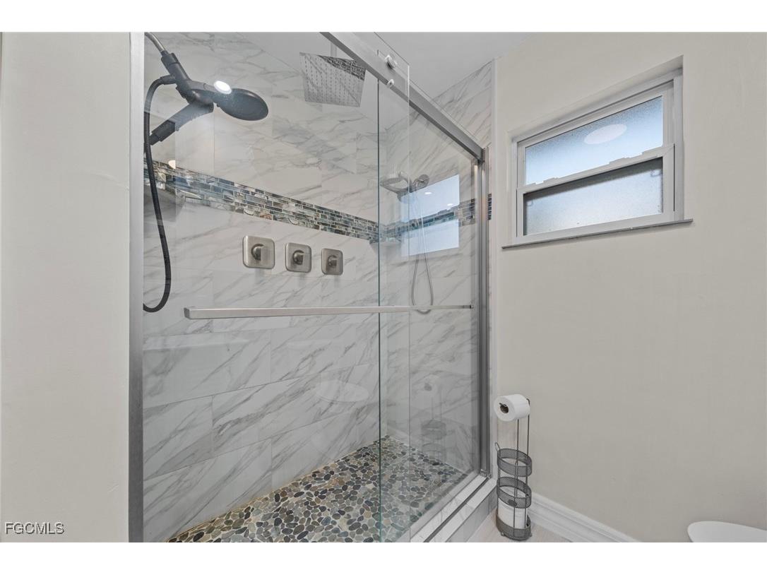 1956 Indian Creek Drive North Fort Myers FL 33917 2025024946 image16