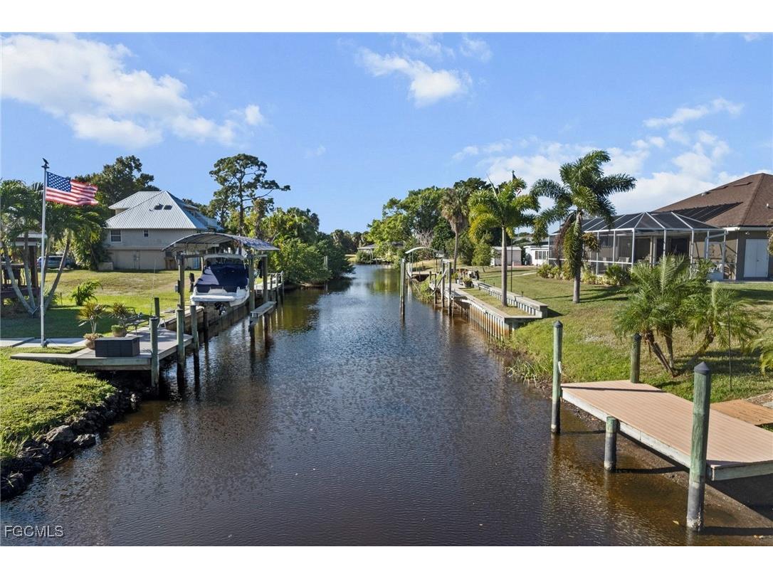 1956 Indian Creek Drive North Fort Myers FL 33917 2025024946 image22