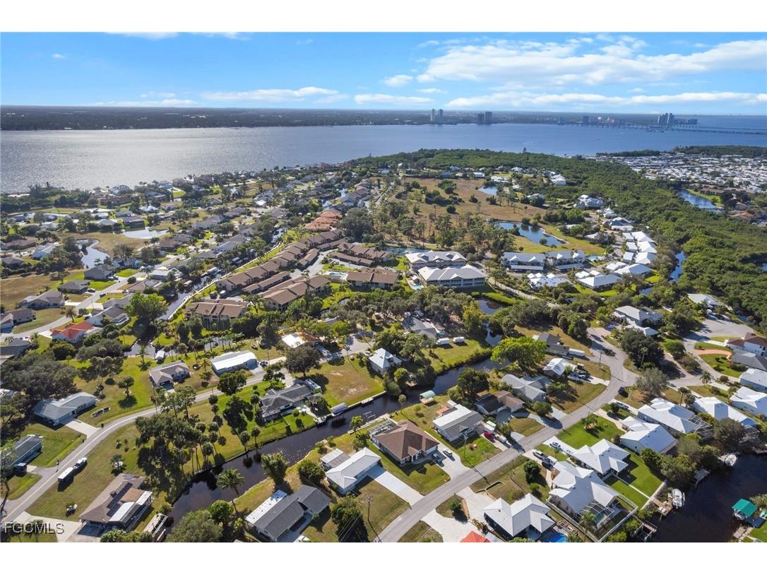 1956 Indian Creek Drive North Fort Myers FL 33917 2025024946 image25