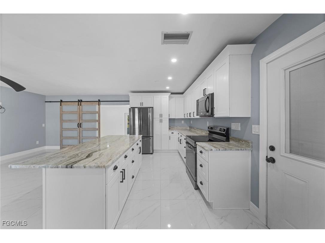 1956 Indian Creek Drive North Fort Myers FL 33917 2025024946 image8