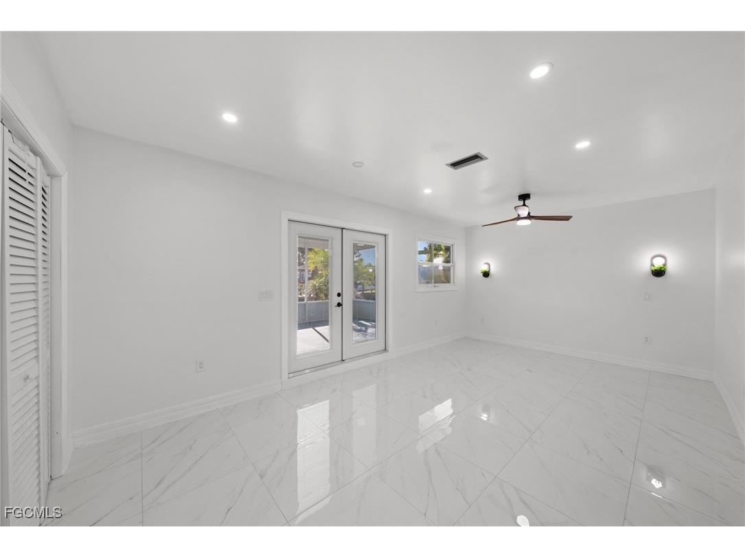 1956 Indian Creek Drive North Fort Myers FL 33917 2025024946 image9