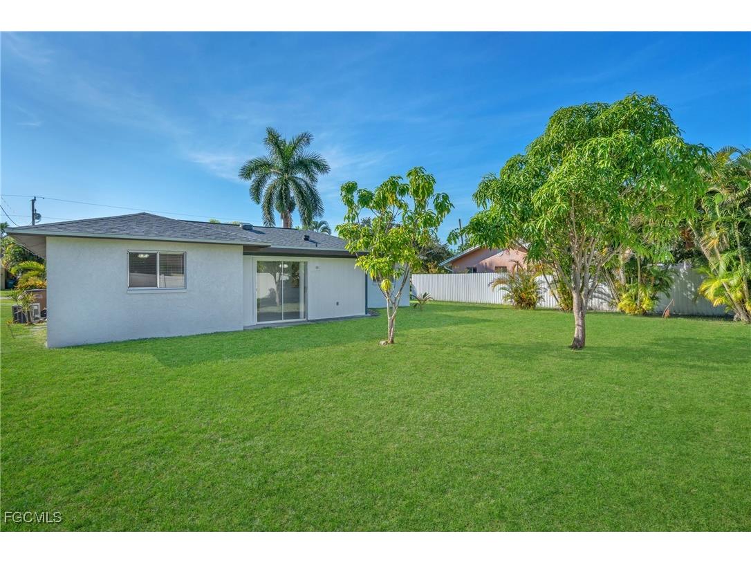 1957 Coral Point Drive Cape Coral FL 33990 2025023856 image21