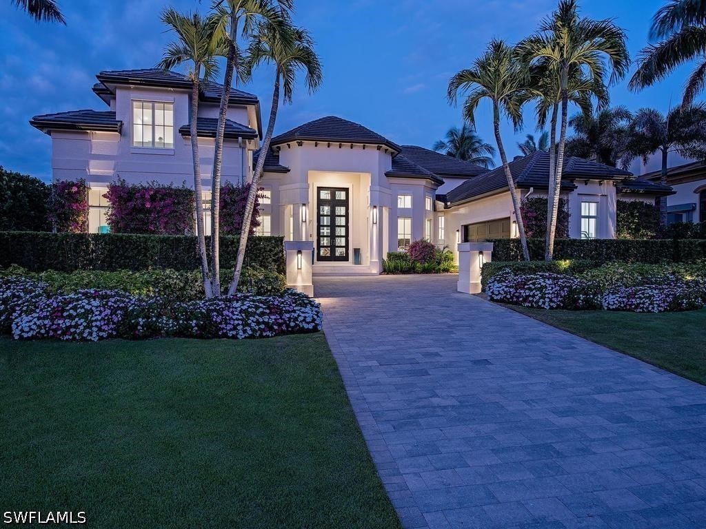 1959 4th Street S Naples FL 34102 226016263 image1