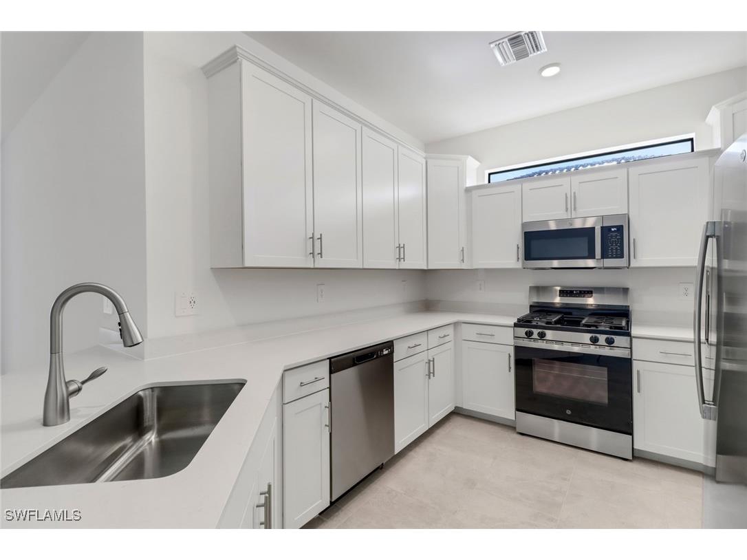 19596 Hinkley Drive Estero FL 33928 225066766 image4