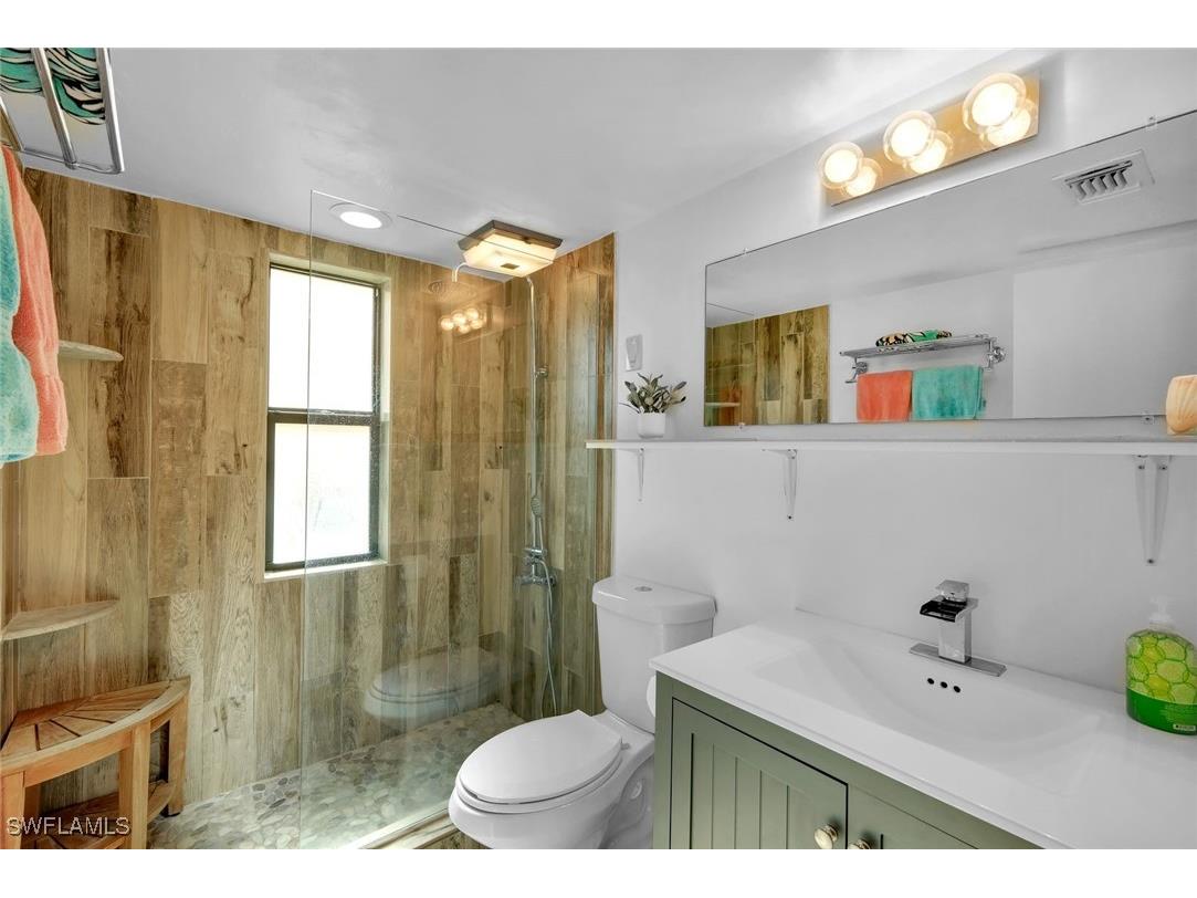 196 Albi Road #5 Naples FL 34112 225073834 image18