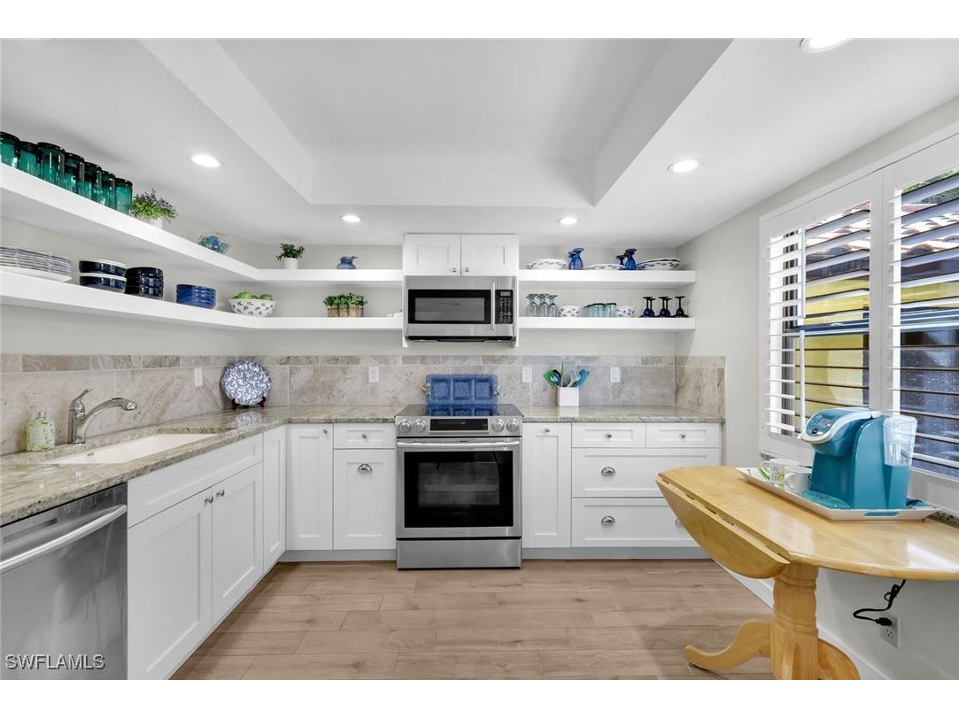 196 Albi Road #5 Naples FL 34112 225073834 image4