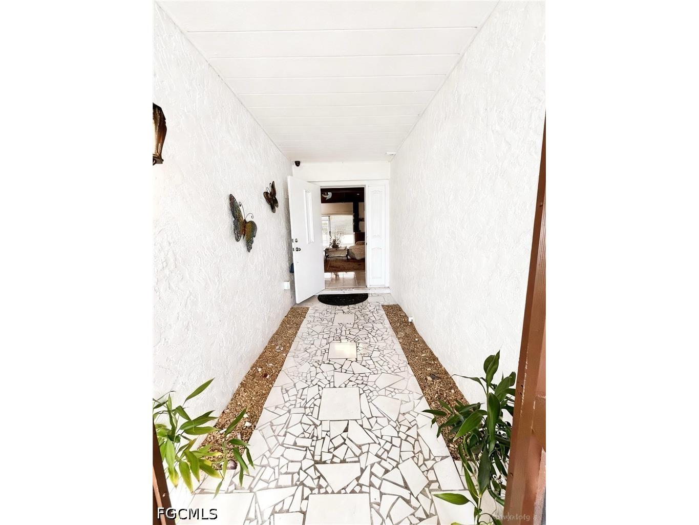 196 E Mariana Avenue North Fort Myers FL 33917 2026015558 image3