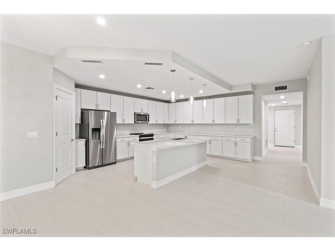 196 Indies Drive E #101 Naples FL 34114 226005040 image12