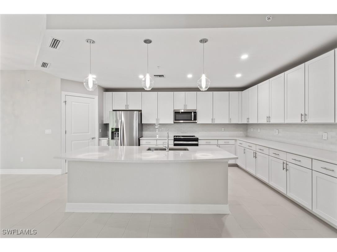 196 Indies Drive E #101 Naples FL 34114 226005040 image14
