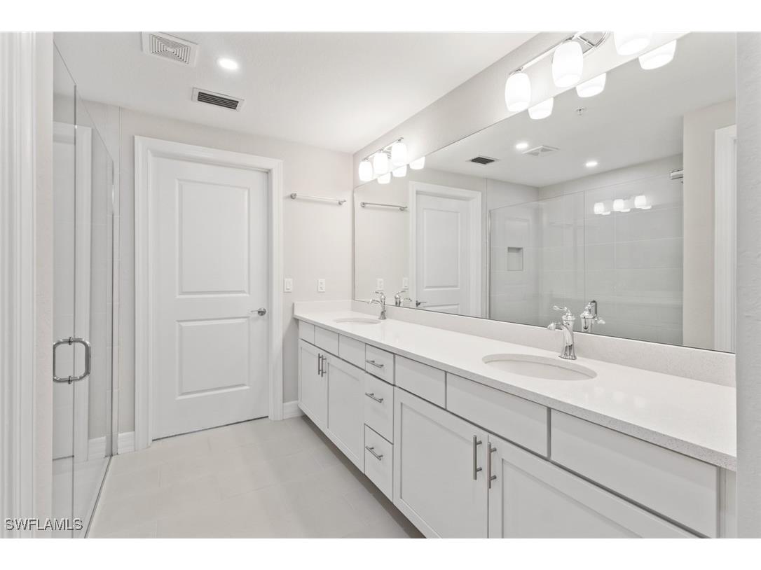 196 Indies Drive E #101 Naples FL 34114 226005040 image23